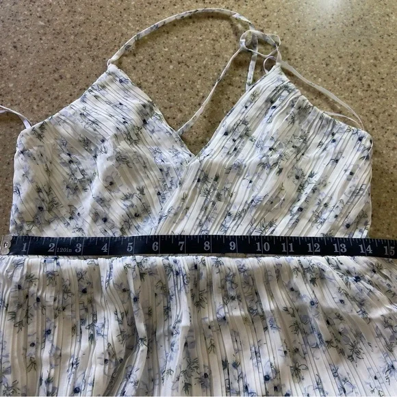 NWOT Lulus Petal Party White Floral Print Plisse Surplice Midi Dress - Picture 9 of 14